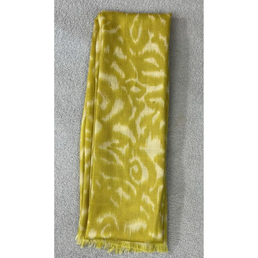 Boden Wool Scarf Women’s One Size 72 in x 22 in Yellow / Cream Abstract Design
